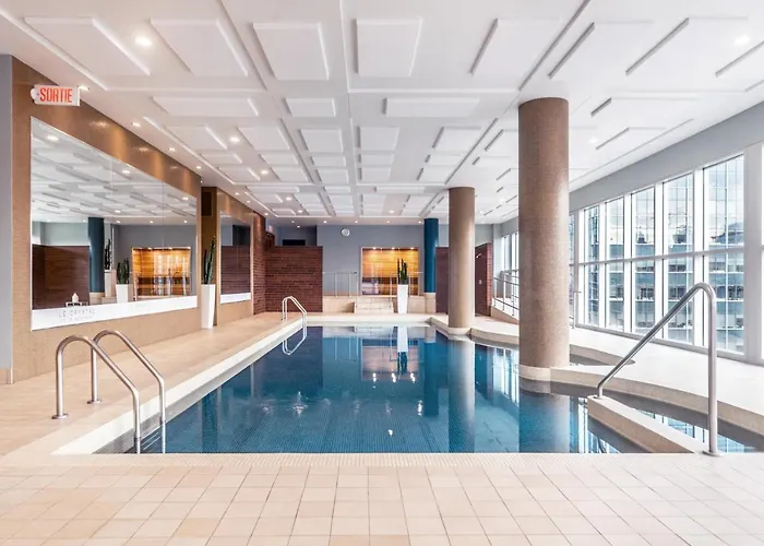Warwick Le Crystal -Hotel Montreal